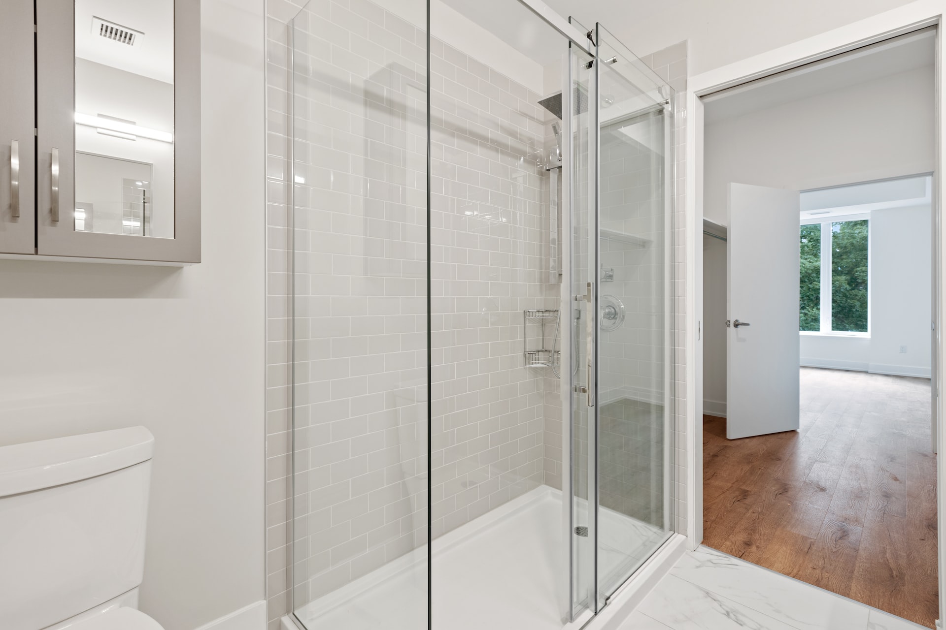cleaning shower doors